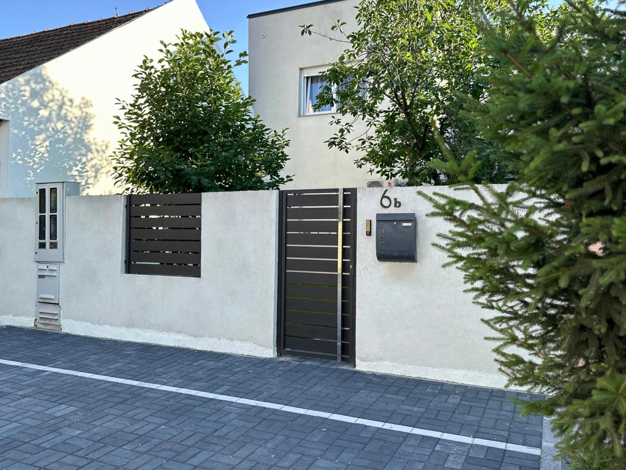 Apartament Milty *